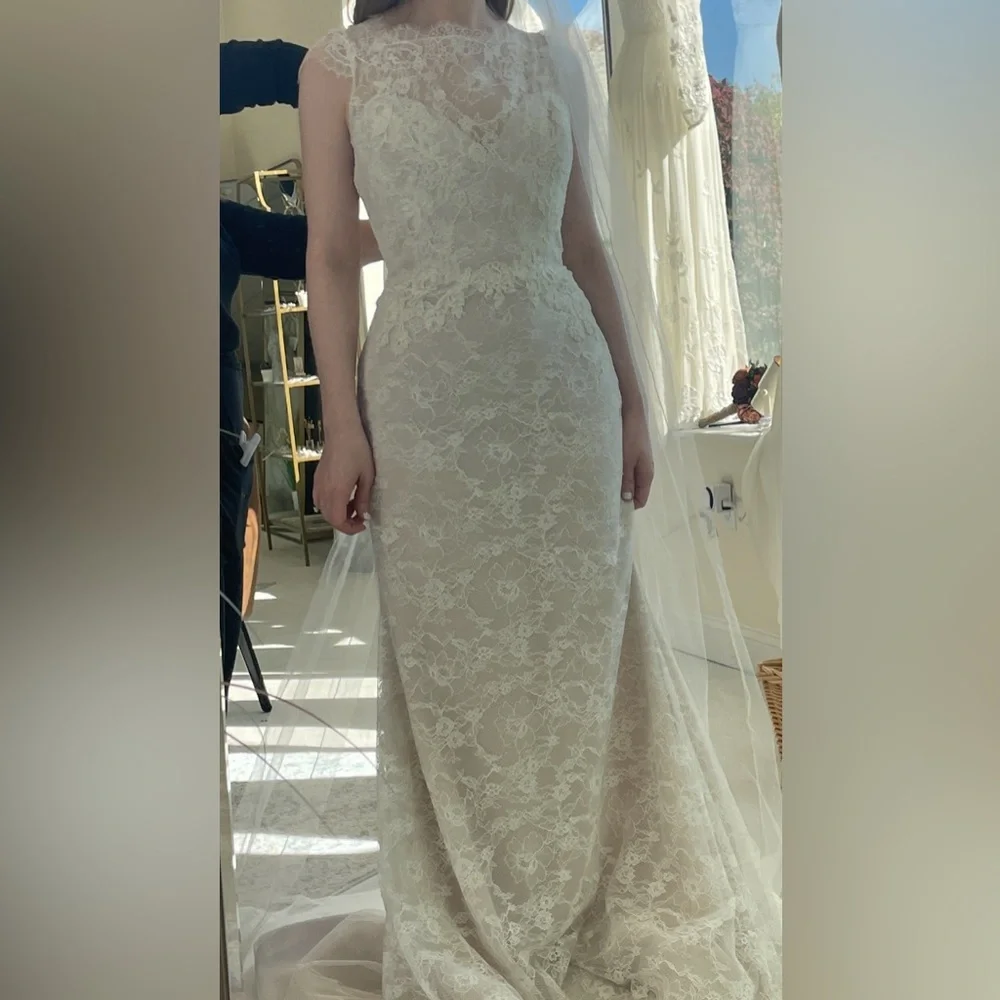 Alvina Valenta - 9552 - Size 12 - Ivory - Wedding Dress - Picture 2 of 7
